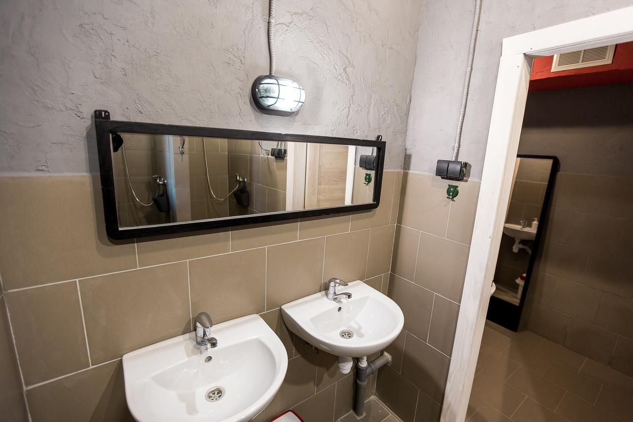 Lviv Loft Prison Hostel Exterior photo