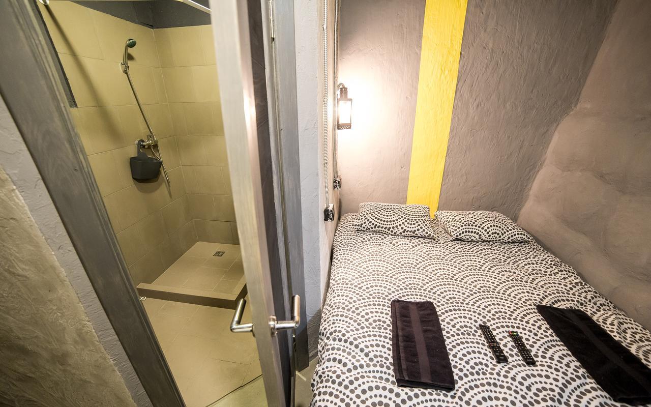 Lviv Loft Prison Hostel Exterior photo