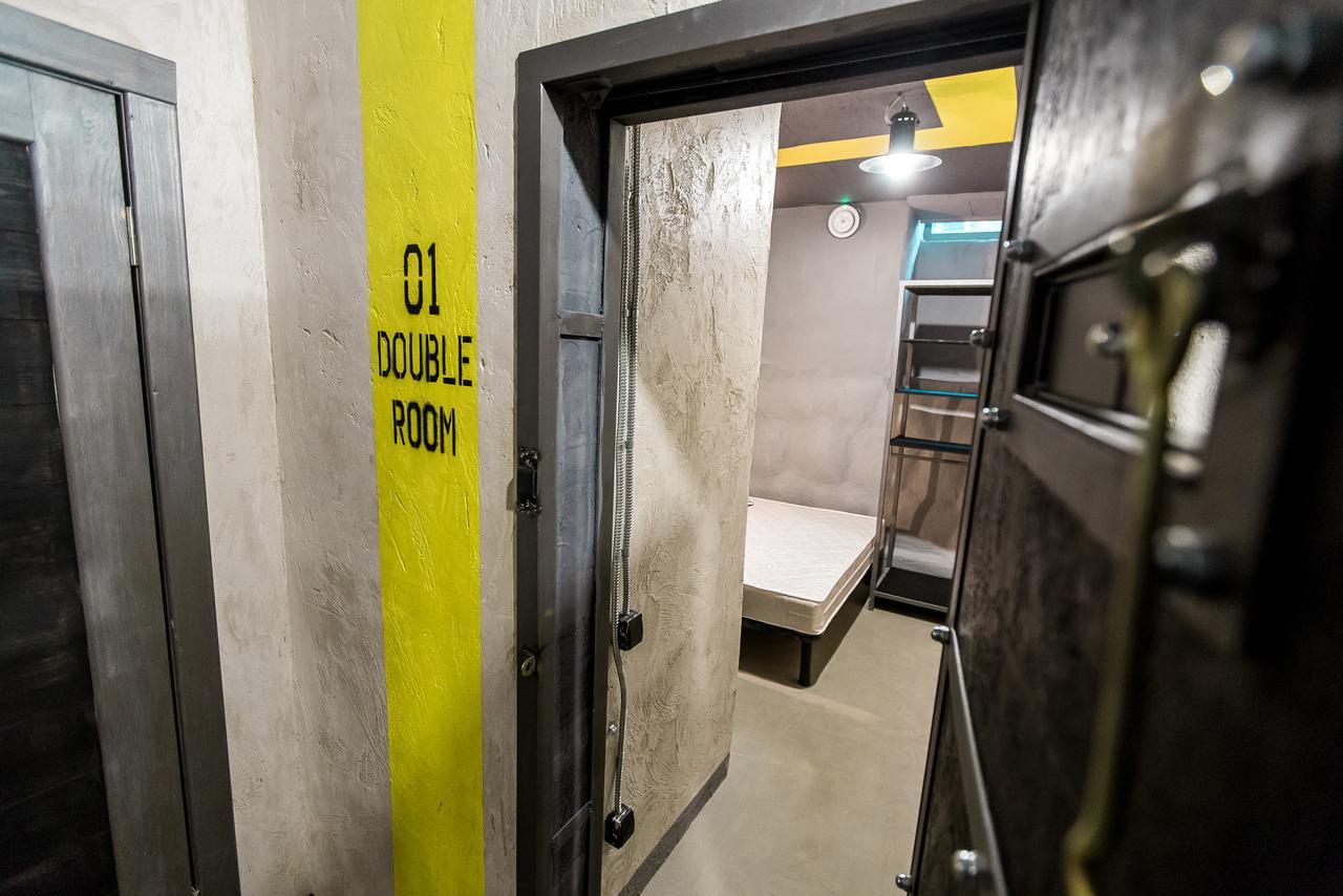 Lviv Loft Prison Hostel Exterior photo