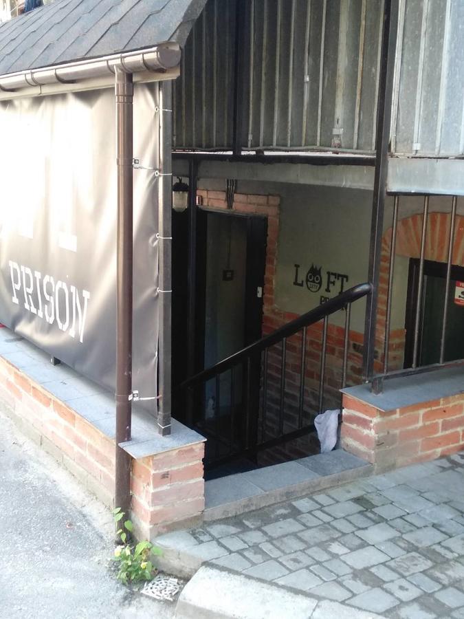 Lviv Loft Prison Hostel Exterior photo